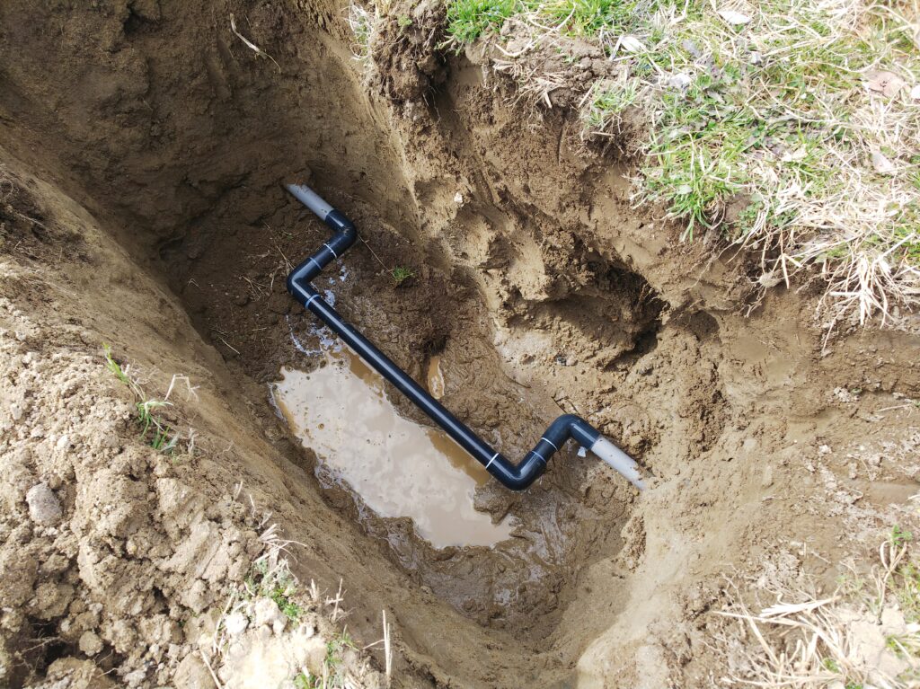 漏水配管を修理